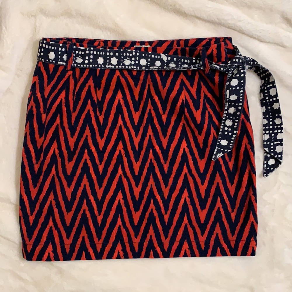 Boho Tommy Hilfiger The Promise Collection mini skirt - Rome Fit. Size 6